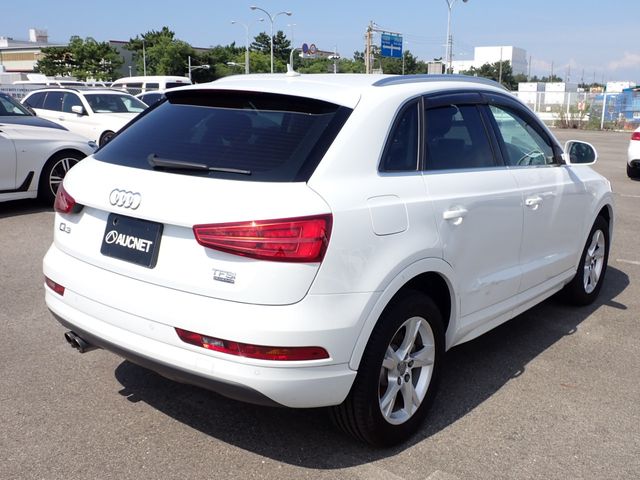 Audi Q3 2015-08 13193-9