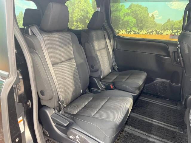 Toyota VOXY 2019-01 20920-8