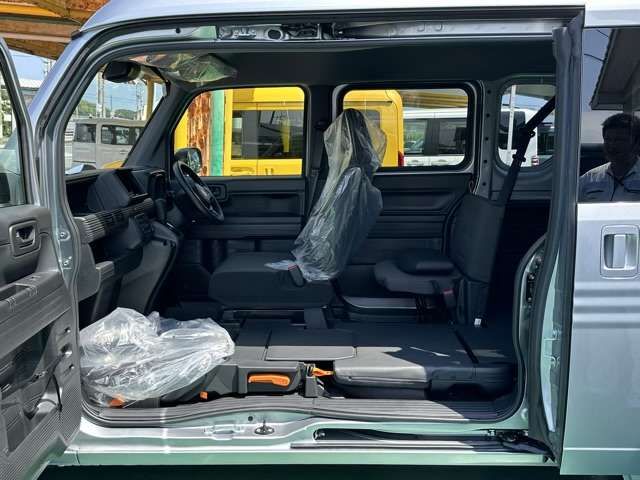 Honda N-VAN 2023-04 24972-4