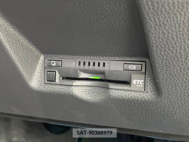 Toyota YARIS 2023-07 371445-5