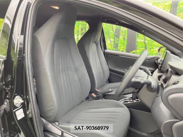Toyota YARIS 2023-07 371445-12