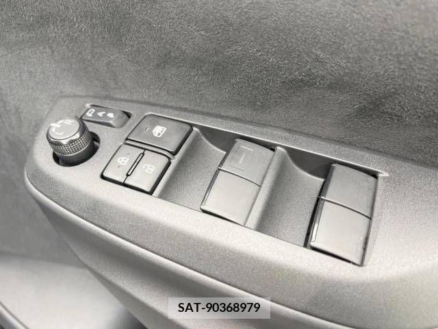 Toyota YARIS 2023-07 371445-11