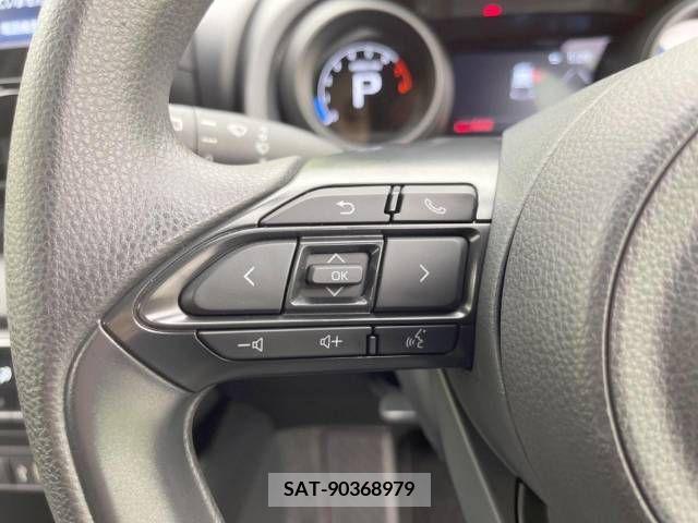 Toyota YARIS 2023-07 371445-10