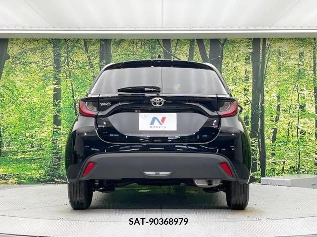 Toyota YARIS 2023-07 371445-18