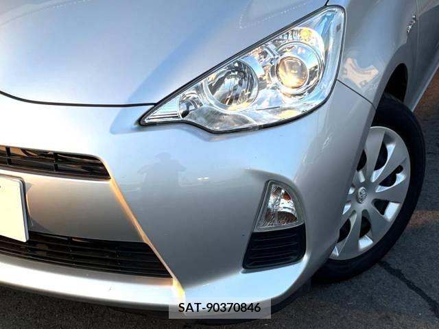 Toyota AQUA 2014-10 356349-12