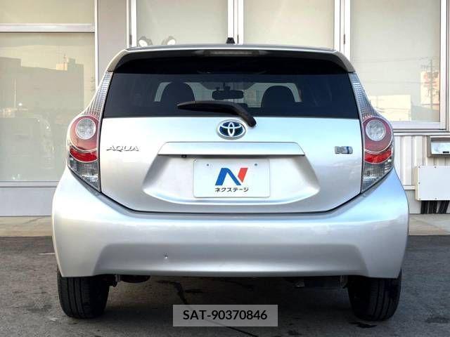 Toyota AQUA 2014-10 356349-15