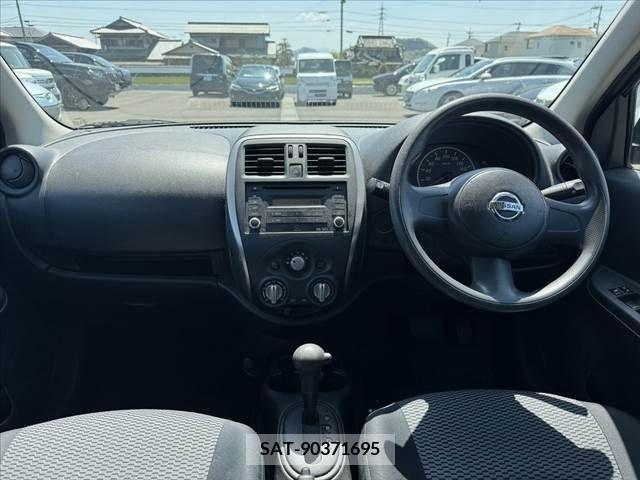 Nissan MARCH 2013-10 233959-1