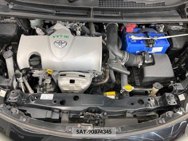 Toyota SIENTA 2015-12 298404-18