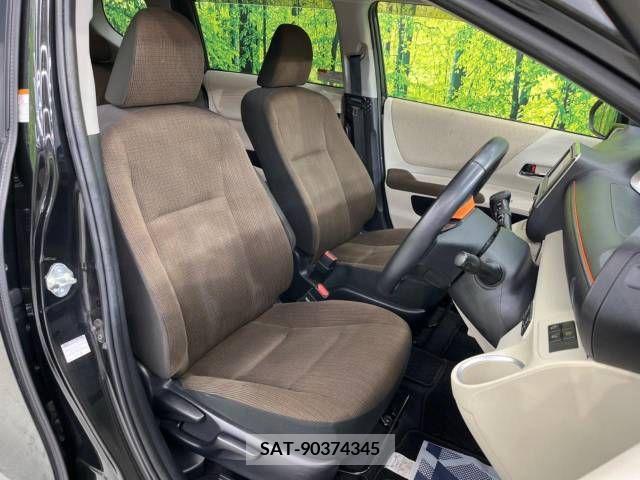 Toyota SIENTA 2015-12 298404-7