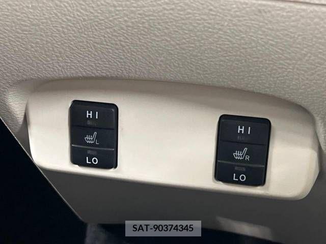 Toyota SIENTA 2015-12 298404-6