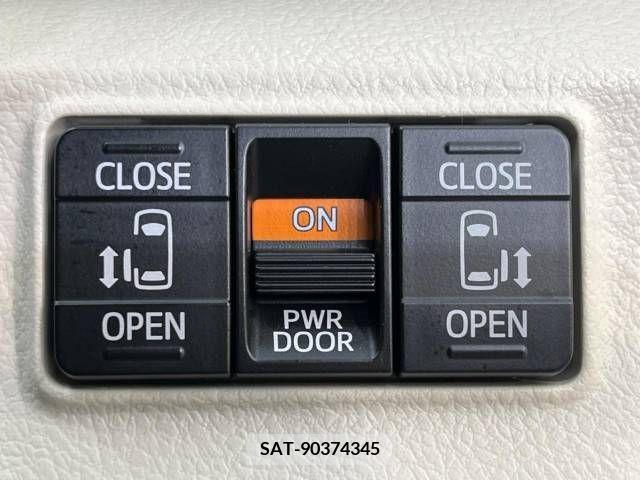Toyota SIENTA 2015-12 298404-3