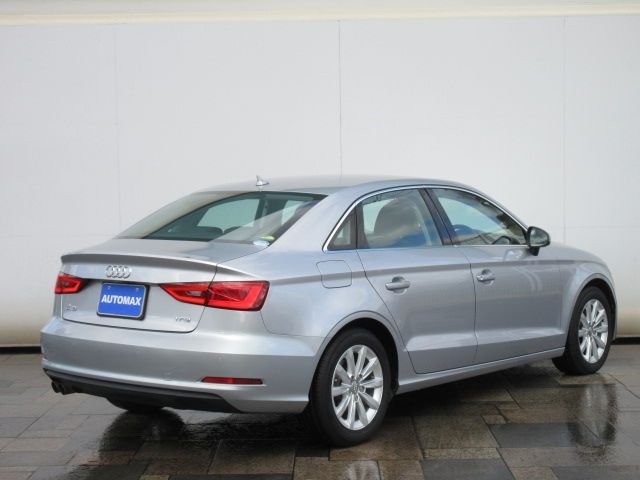 Audi A3 SEDAN 2015-07 180844-2