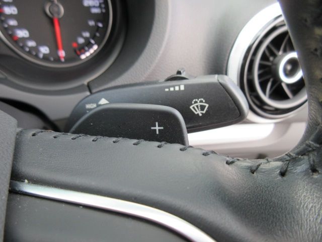 Audi A3 SEDAN 2015-07 180844-26