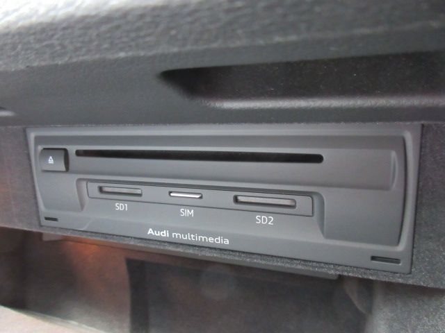 Audi A3 SEDAN 2015-07 180844-14