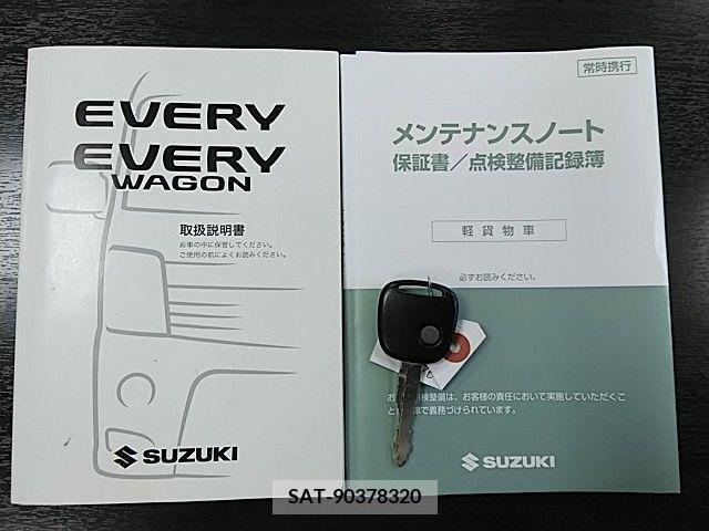 Suzuki EVERY 2010-09 359936-28