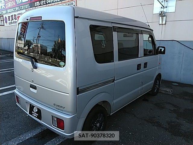 Suzuki EVERY 2010-09 359936-2