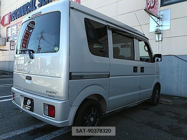 Suzuki EVERY 2010-09 359936-18