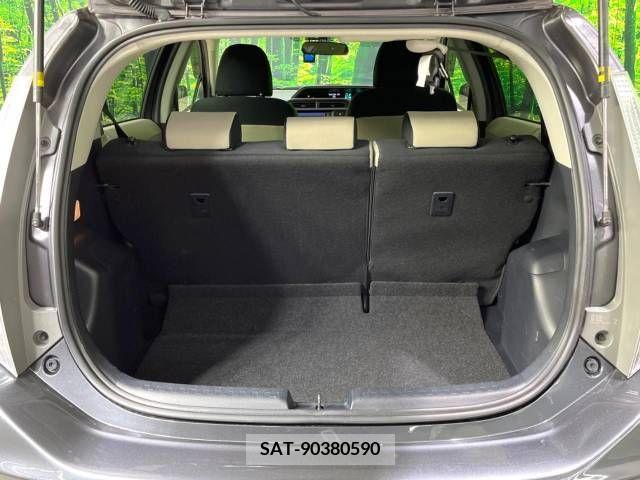 Toyota AQUA 2012-01 260655-10
