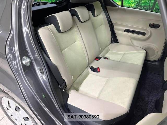 Toyota AQUA 2012-01 260655-9