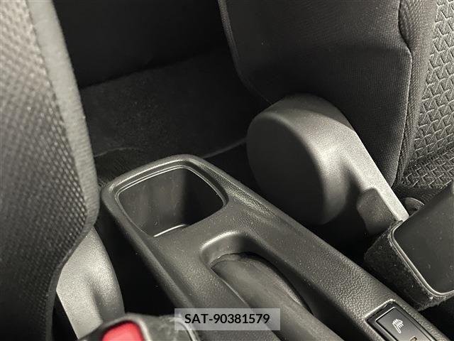 Suzuki SWIFT 2022-11 349932-25
