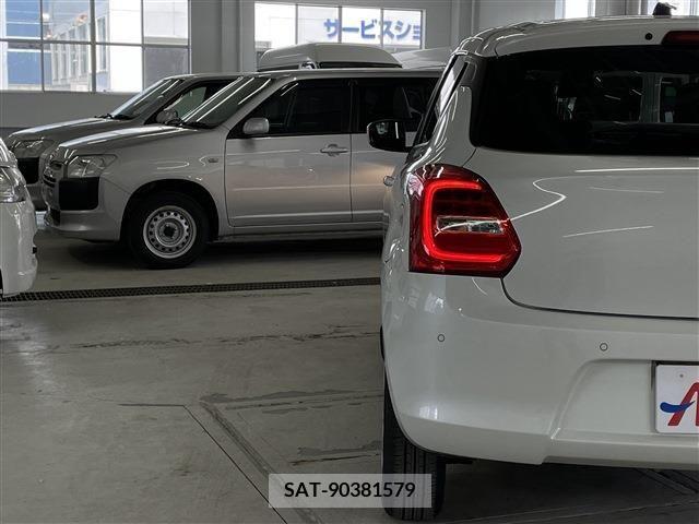 Suzuki SWIFT 2022-11 349932-9