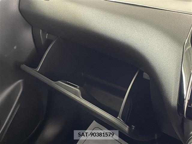 Suzuki SWIFT 2022-11 349932-29