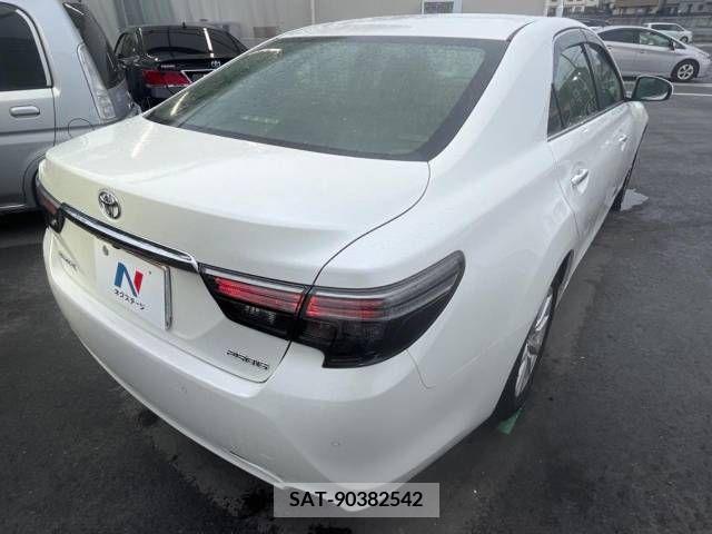 Toyota MARK X 2017-09 304407-17