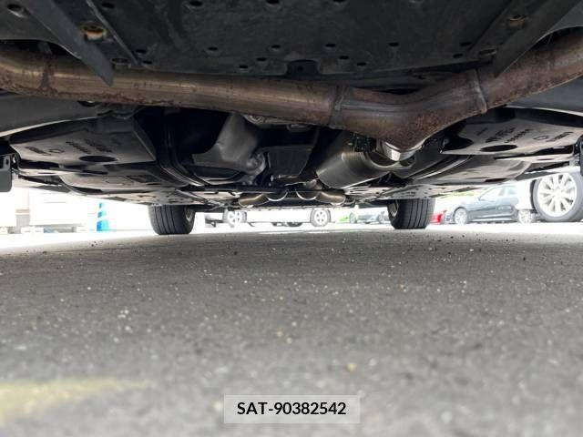 Toyota MARK X 2017-09 304407-19