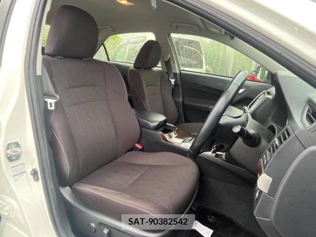 Toyota MARK X 2017-09 304407-9