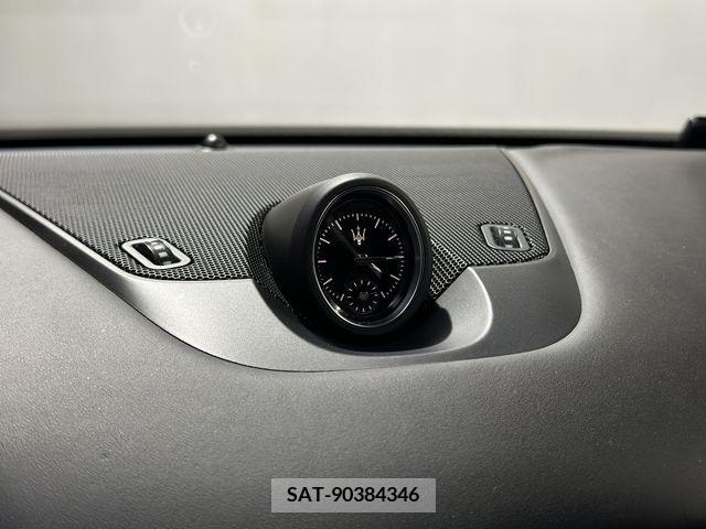Maserati LEVANTE 2017-05 321228-9