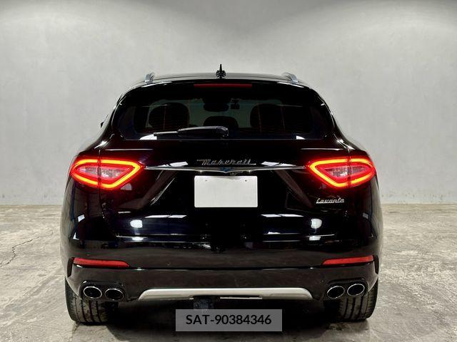 Maserati LEVANTE 2017-05 321228-5