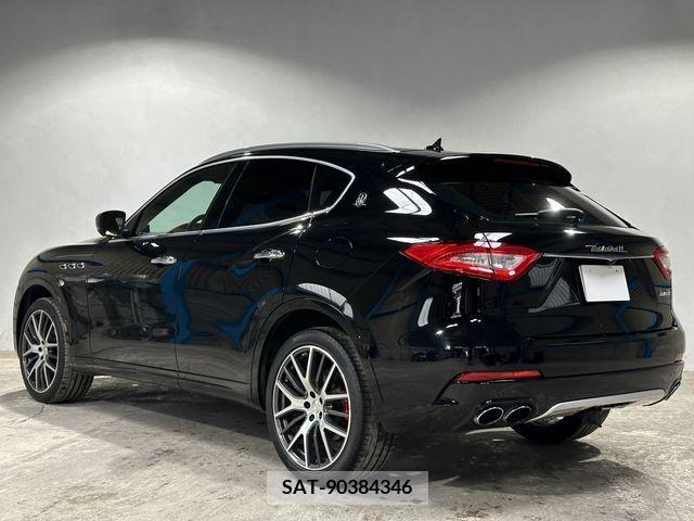 Maserati LEVANTE 2017-05 321228-4
