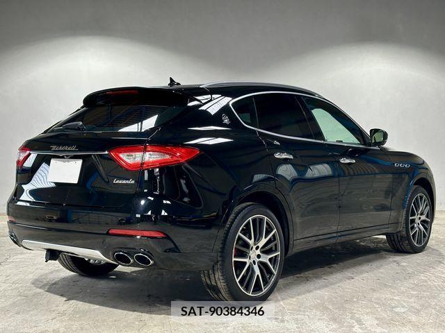 Maserati LEVANTE 2017-05 321228-3
