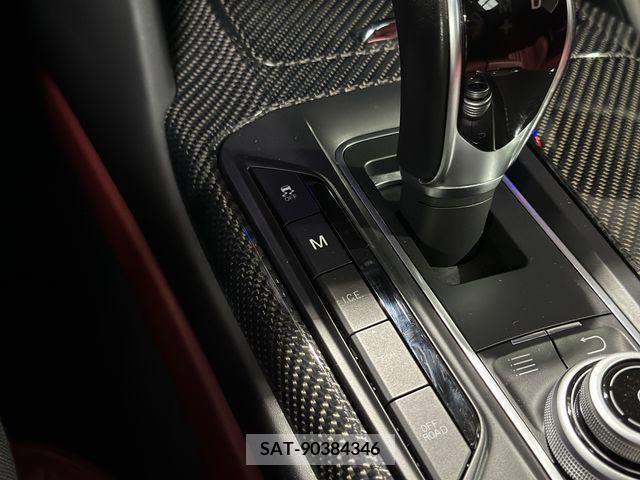 Maserati LEVANTE 2017-05 321228-13