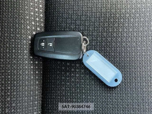 Toyota PRIUS 2021-07 342625-25