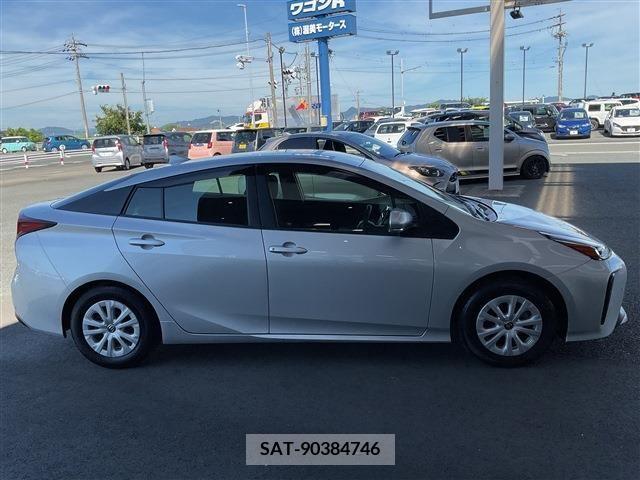 Toyota PRIUS 2021-07 342625-29