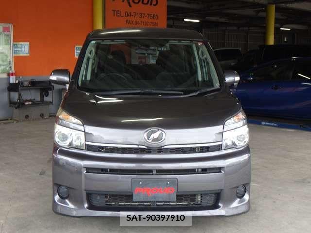 Toyota VOXY 2010-07 326954-3