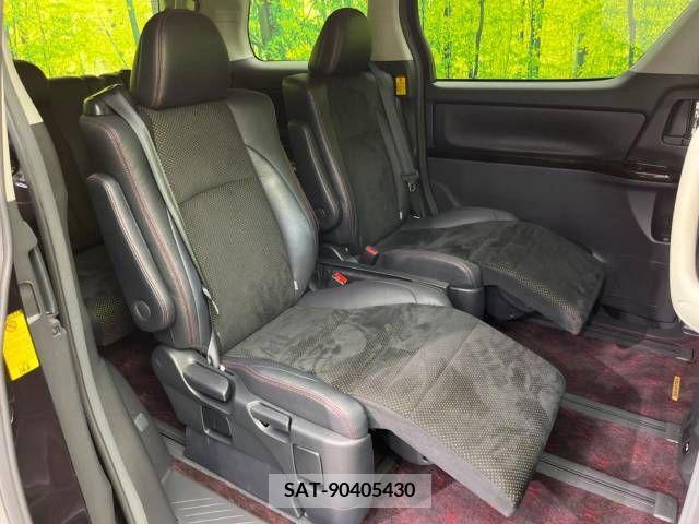 Toyota VELLFIRE 2013-11 330589-8