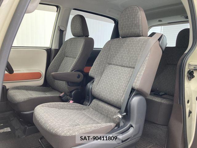 Toyota PORTE 2013-07 366273-27