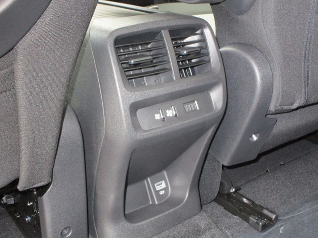 Citroen BERLINGO 2022-03 13253-16
