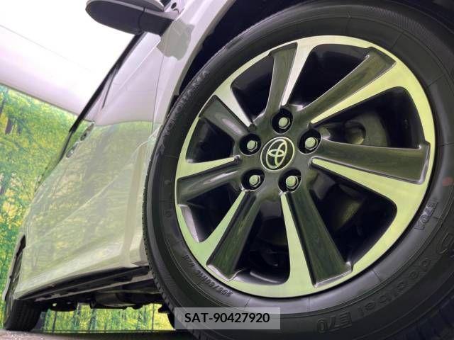 Toyota NOAH 2021-10 321654-8
