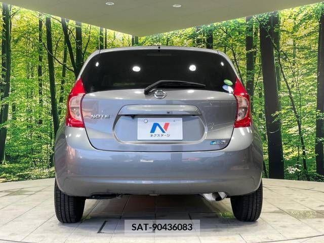 Nissan NOTE 2014-02 365358-15