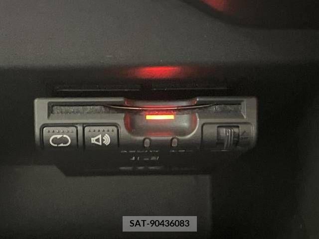 Nissan NOTE 2014-02 365358-6