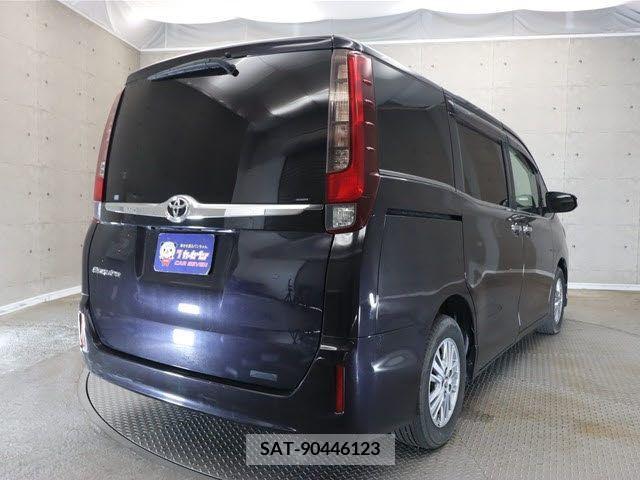 Toyota ESQUIRE 2014-12 202699-1