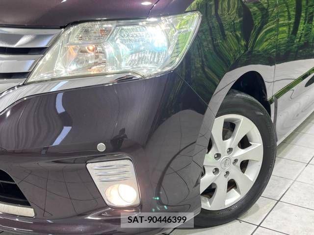Nissan SERENA 2011-07 337426-13