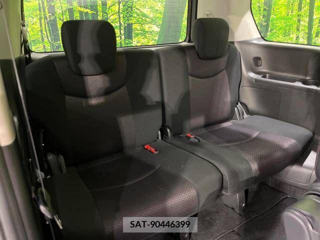 Nissan SERENA 2011-07 337426-10