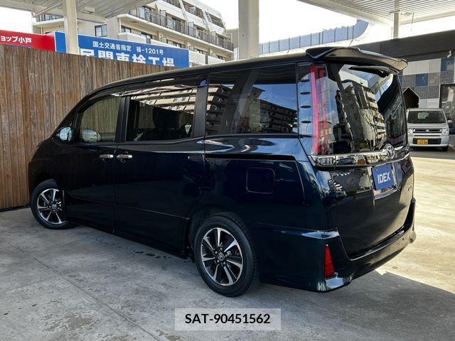Toyota NOAH 2020-10 219445-8