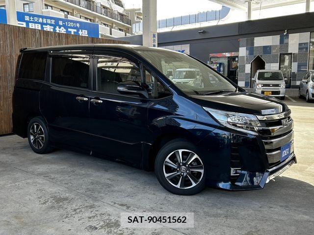 Toyota NOAH 2020-10 219445-4