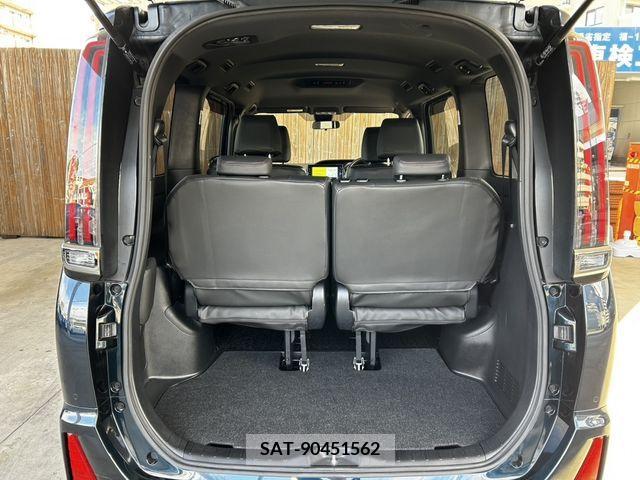 Toyota NOAH 2020-10 219445-14