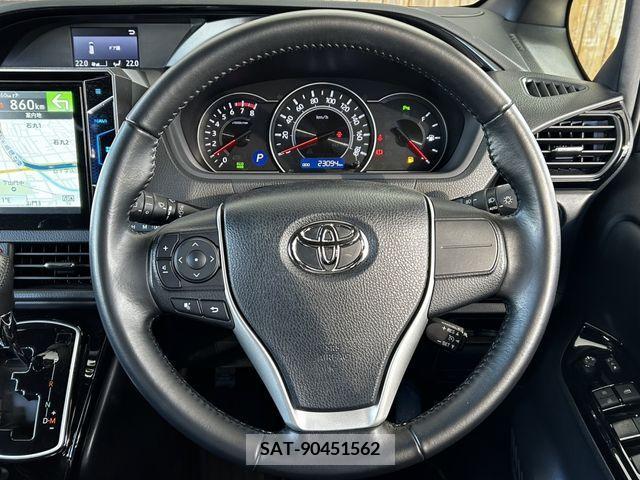 Toyota NOAH 2020-10 219445-17